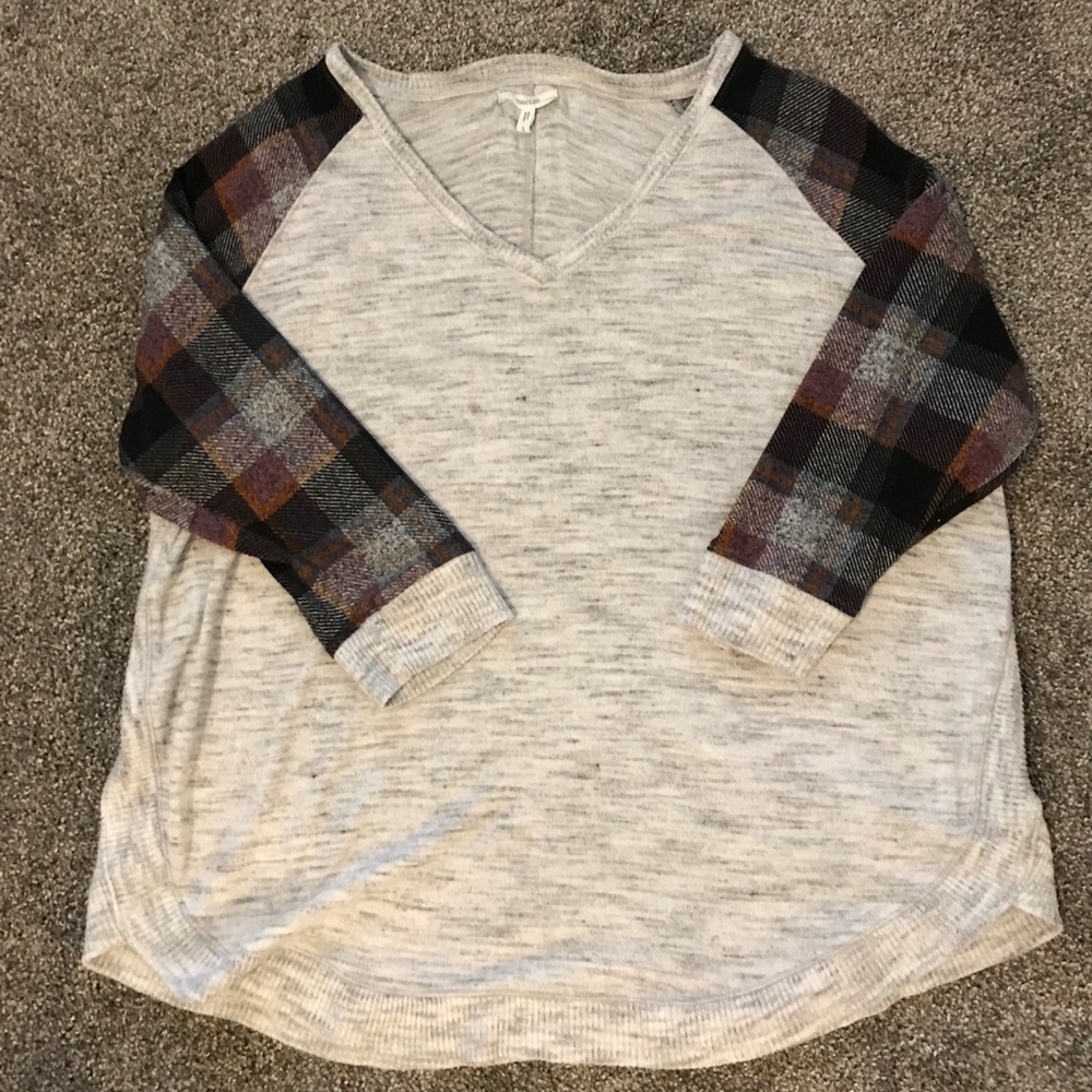Maurice’s shirt